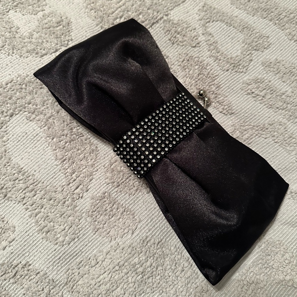 Cache Small Clutch - image 2